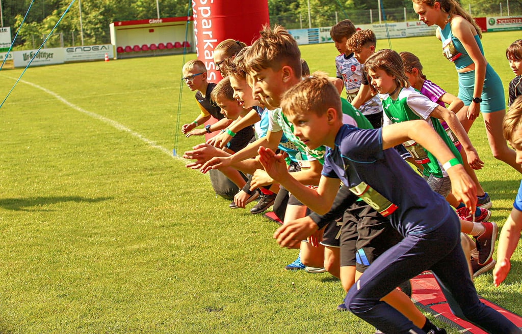 Die Kinder durften separat beim 20. Burgstalllauf starten.