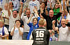 Möglichst „Alle in weiß“ jubeln,  heißt es am Freitagabend noch einmal im letzten Saison-Heimspiel der DRHV-Handballer.