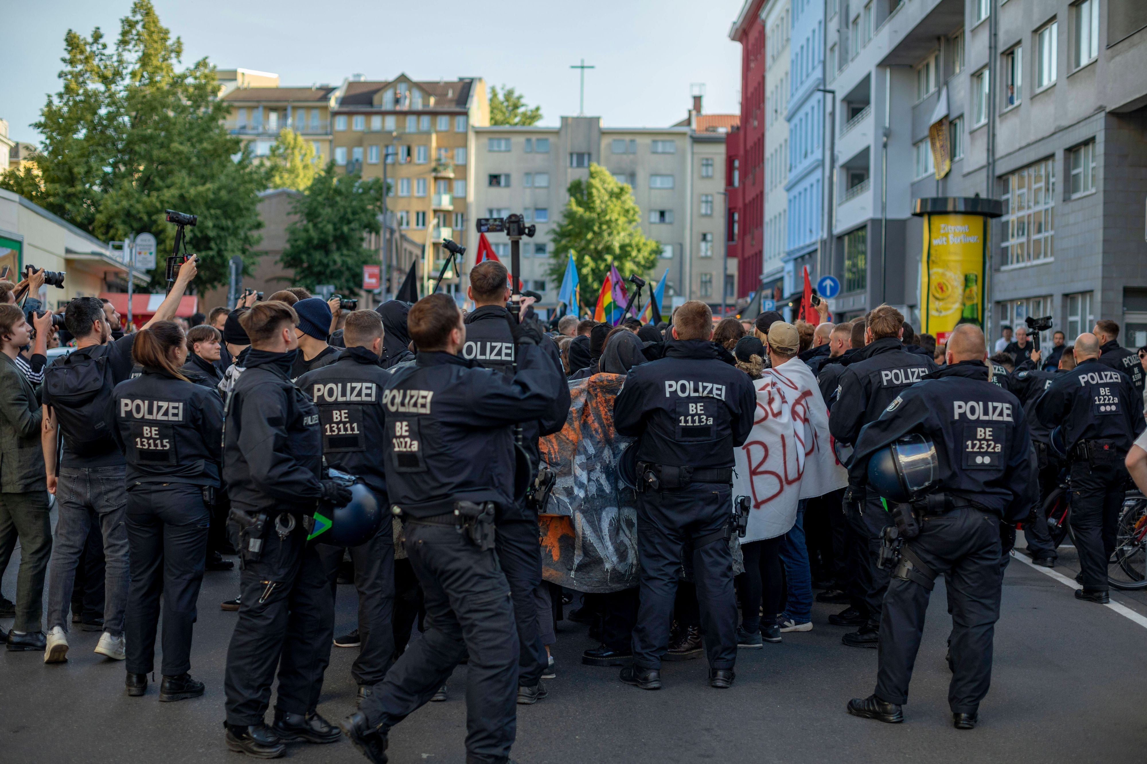 Lina-E.-Urteil: Antifa Mobilisiert Für Tag X – Polizei Magdeburg Zu ...