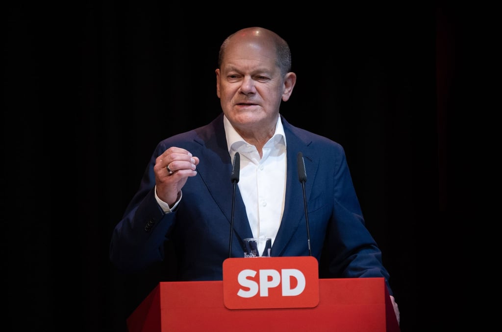 Bundeskanzler Olaf Scholz spricht während der Landesvertreterversammlung der SPD.