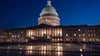 Hintern den Mauern des US-Kapitols hat der Senat einen Gesetzentwurf gebilligt, mit dem die staatliche Schuldenobergrenze vorerst ausgesetzt wird.