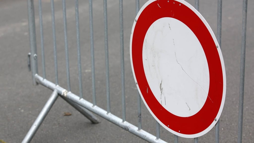 In Zweibrücken hat ein Investor eine Privatstraße gekauft. Da die Anwohner sie ihm nicht teuer abkaufen wollen, droht er jetzt mit Sperrung.