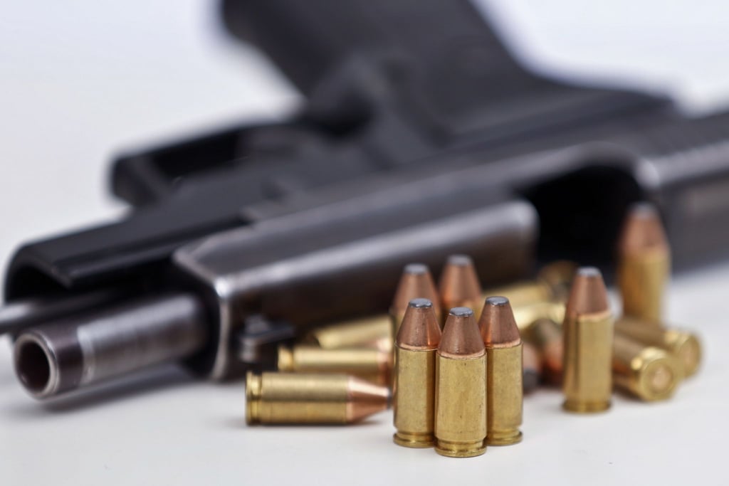 Pistole und Munition