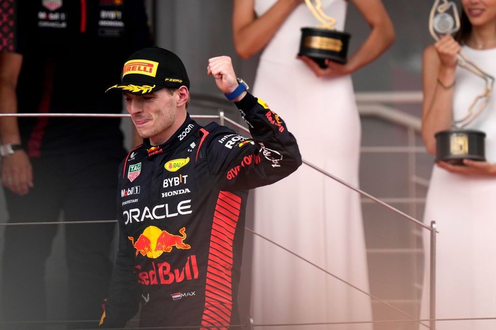 Ein dominanter Max Verstappen im Red Bull holte seinen ersten Sieg in Monaco.