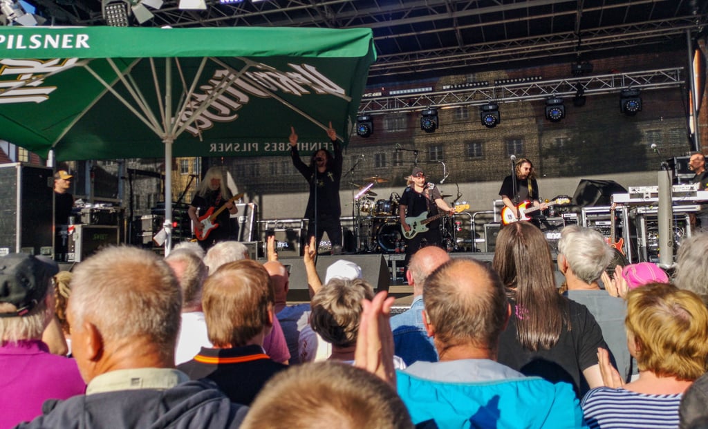 Sweet rockt den Altmarkt. 