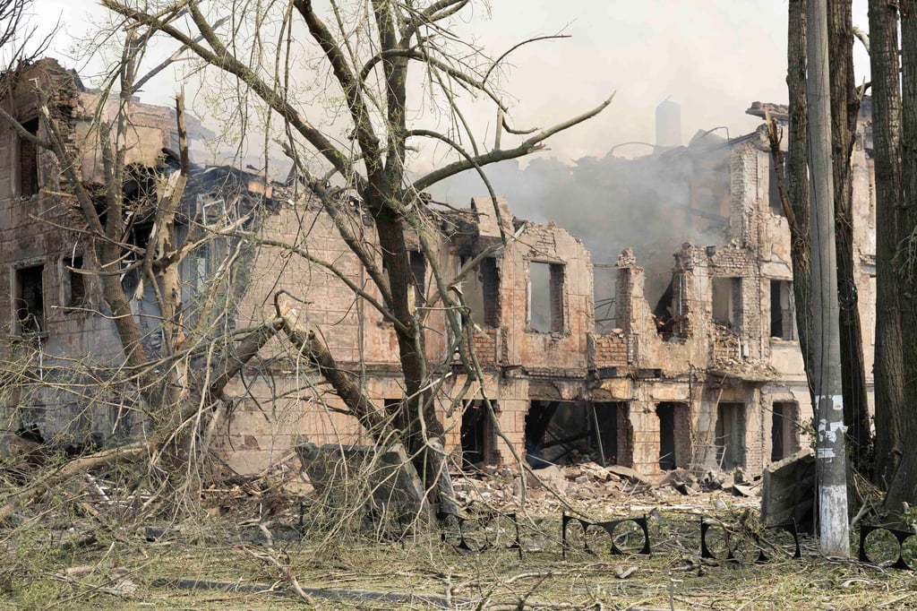 Die Überreste einer Klinik in Dnipro, die durch einen Luftangriff zerstört wurde (Bild vom 26. Mai).
