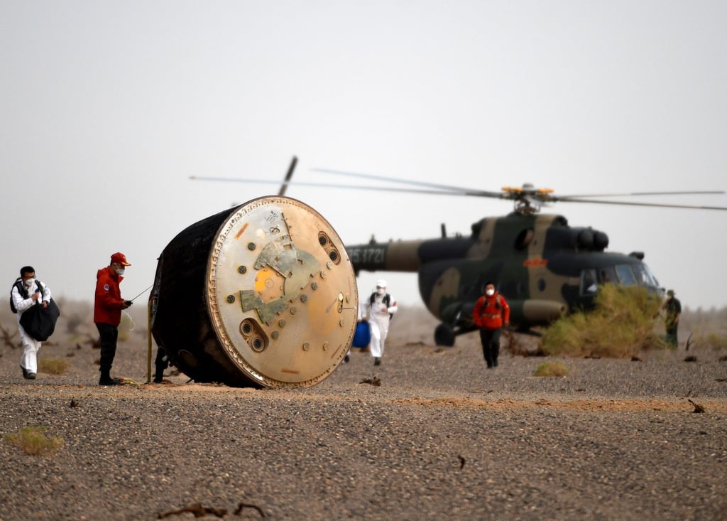 Die Raumkapsel landet in der Mongolei.