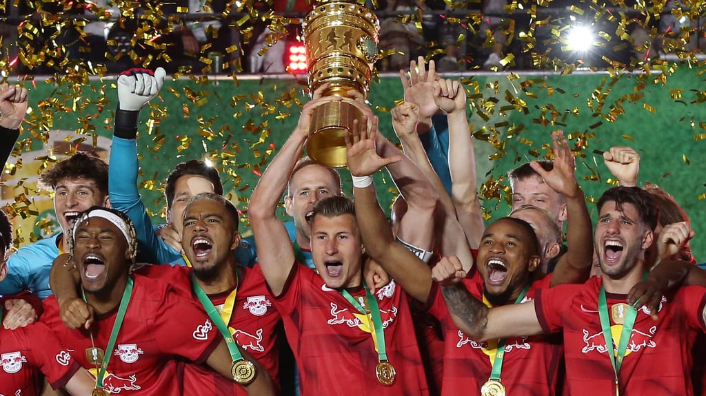 Party-Crew: RB Leipzig feiert den Titel.