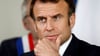 Frankreichs Präsident Emmanuel Macron will die Rentenreform durchsetzen - das Projekt hat ihn allerdings bereits viel Sympathie in der Bevölkerung gekostet.
