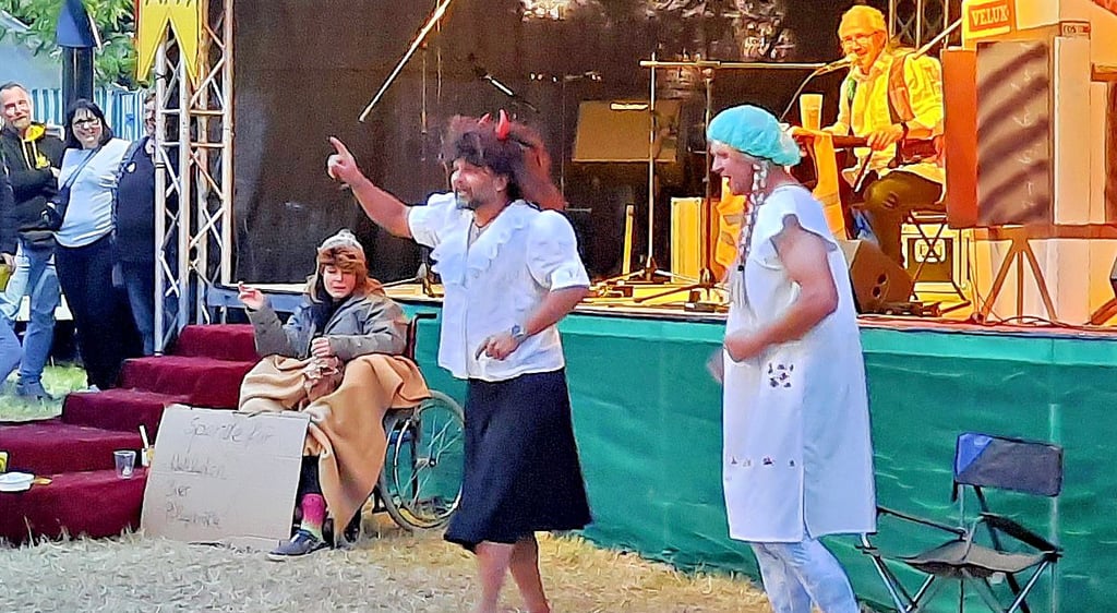 „Frau Hölle“ und „Marie“ gehörten zu den Protagonisten der alternativen Märchenstunde.