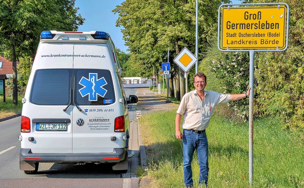 Jens Ackermann, Ortsbürgermeister von Bottmersdorf/Klein Germersleben, wurde praktisch über Nacht ein Ort geklaut. Aus Klein wurde Groß Germersleben.
