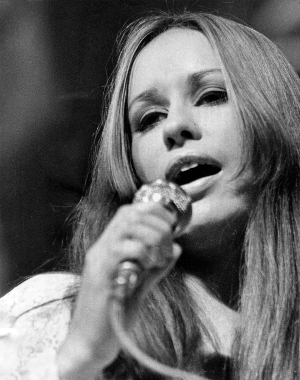 Die brasilianische Bossa-Nova-Sängerin Astrud Gilberto ist im Alter von 83 Jahren gestorben.