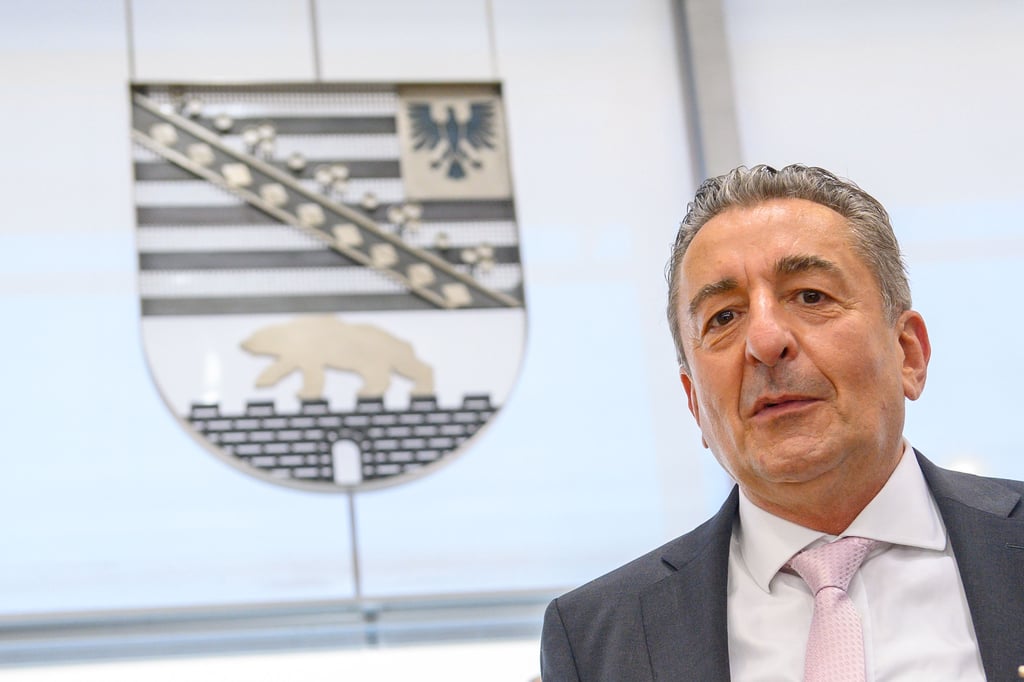 Sachsen-Anhalts Landtagspräsident Gunnar Schellenberg (CDU) wollte 5.000 usbekische Arbeitskräfte für Sachsen-Anhalt anwerben.