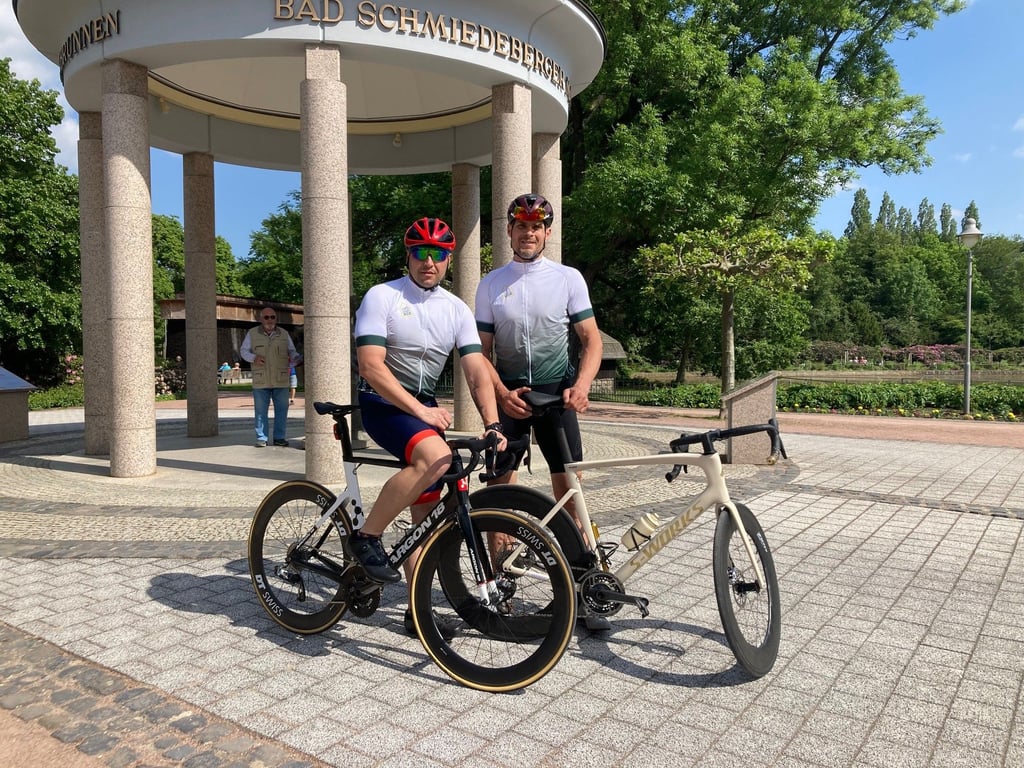 Mirko Tänzer (li.) und Alexander Adam werden am "Solo Charity Ride" teilnehmen.