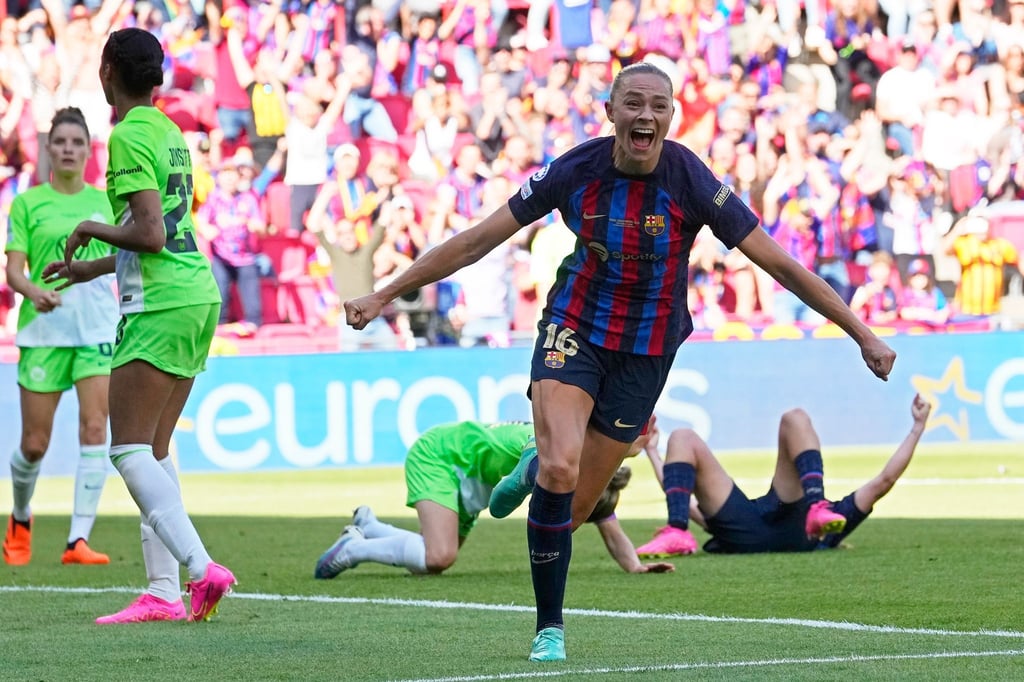 Ex-Wölfin Fridolina Rolfö (M) erzielte den Siegtreffer für Barcelona.