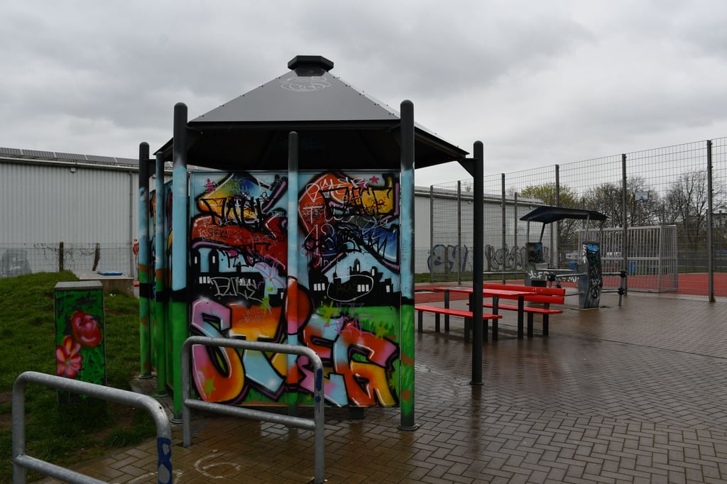 Ein Bolzplatz und Jugendtreff in Magdeburg.