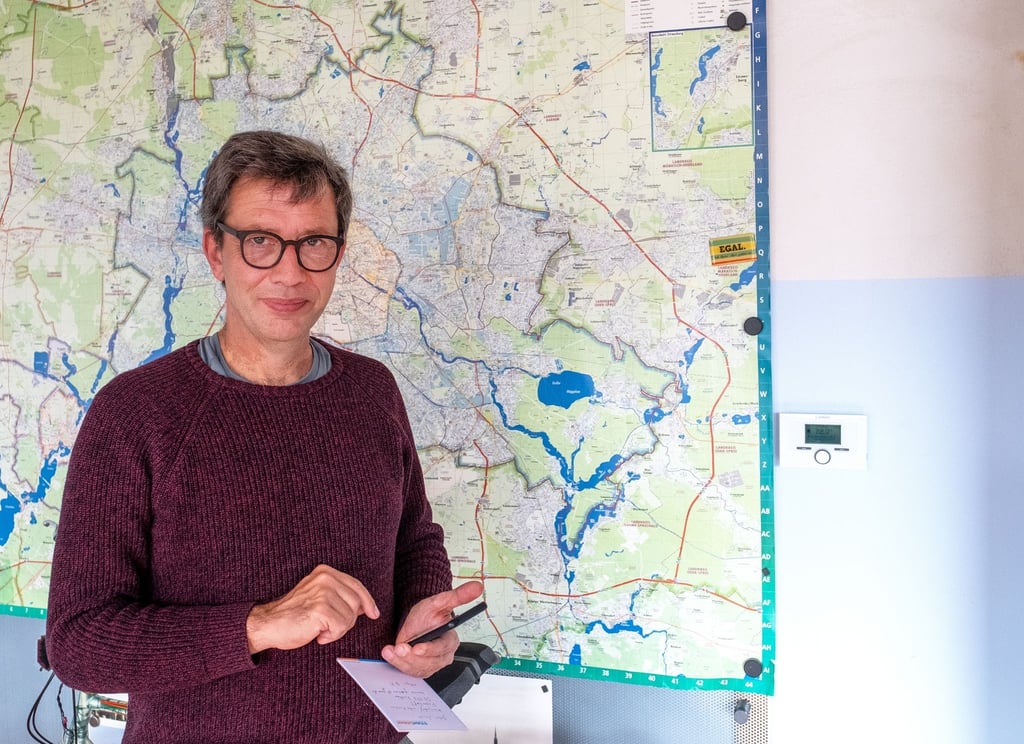 Vorverhandlungen gehören zum Job: Hat Locationscout Roland Gerhardt einen potenziellen Drehort gefunden, muss er klären, ob dort überhaupt gedreht werden darf.