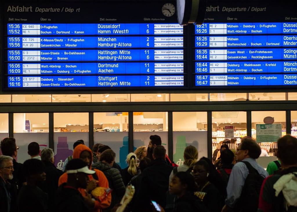 Zugverspätungen am Hauptbahnhof in Essen. In manchen Fällen entfällt künftig der Entschädigungsanspruch.