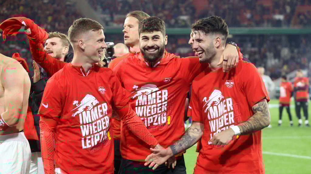 RB-Verteidiger Josko Gvardiol (M.) genießt bei den Kollegen im Profifußball ein hohes Standing.