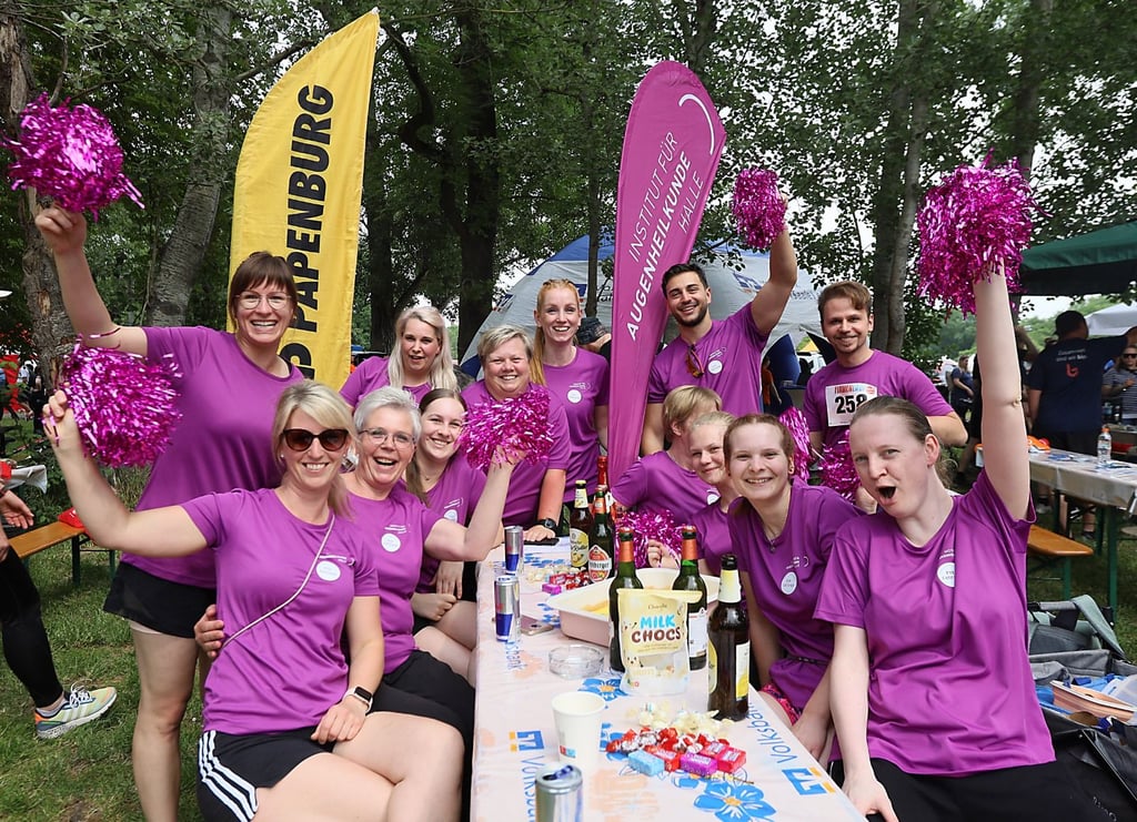 Firmenlauf Halle: Gute Stimmung gab’s auch bei den Augenheilkundlern.