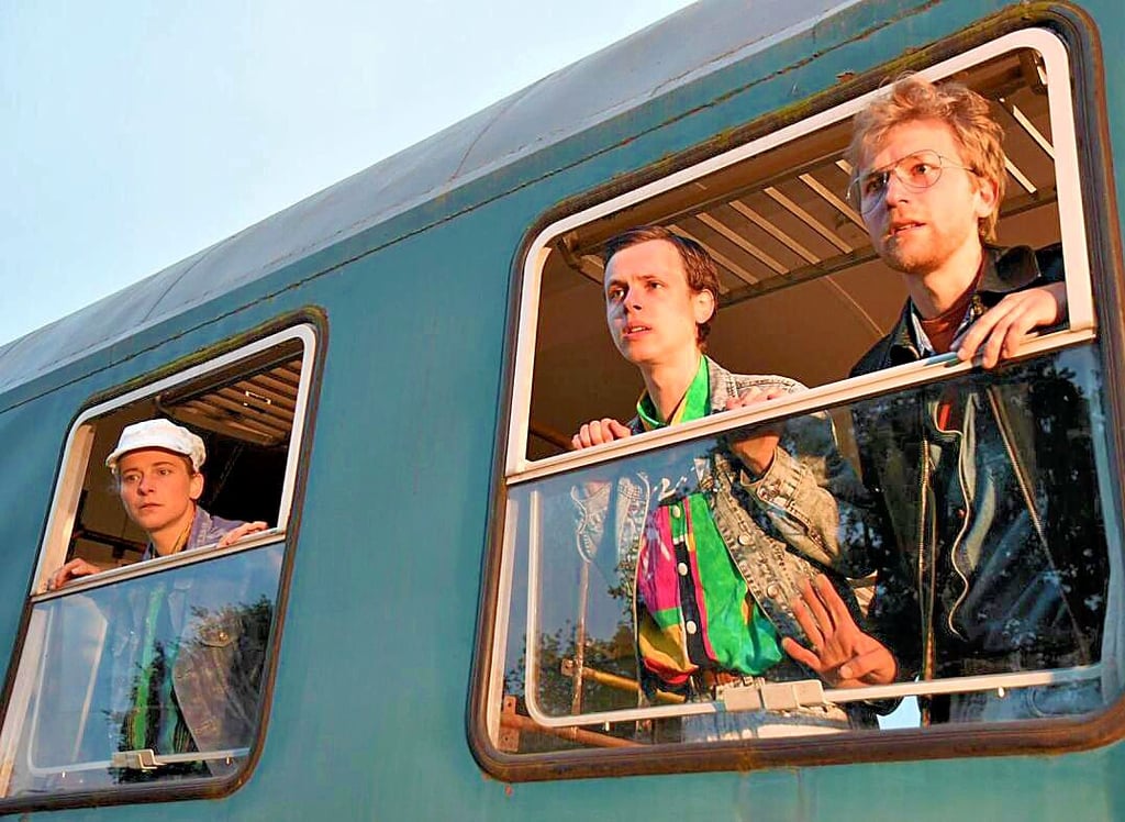 Kultur Theaterprojekt „Über den Zaun“ am Bahnhof Salzwedel