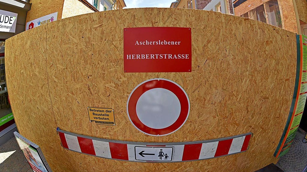 Für ein paar Tage gab es die Herbertstraße mitten in Aschersleben.