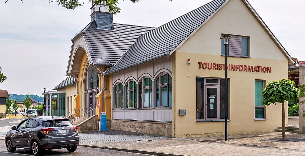 Geschlossen: die Tourist-Information im Bad Kösener Bahnhof.