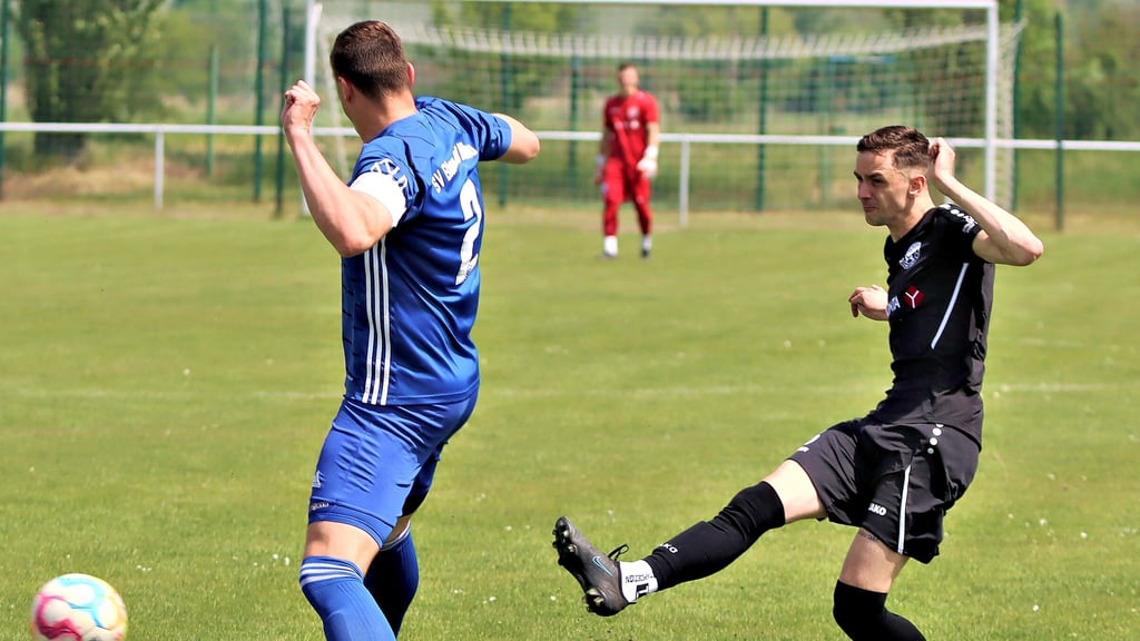 Vor Philipp Stache und dem FC Romonta Amsdorf liegen noch zwei Spiele der Saison 22/23 der Fußball-Verbandsliga.