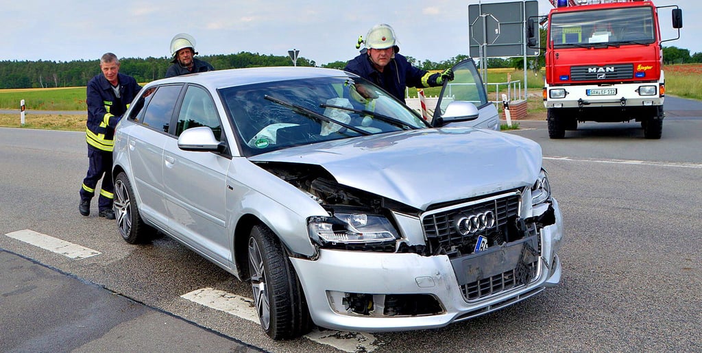 Erneut hat es am Mittwochnachmittag auf der B 71 im Bereich des Abzweiges nach Engersen und Zichtau gekracht. Dieser Abschnitt gilt als Unfallschwerpunkt.