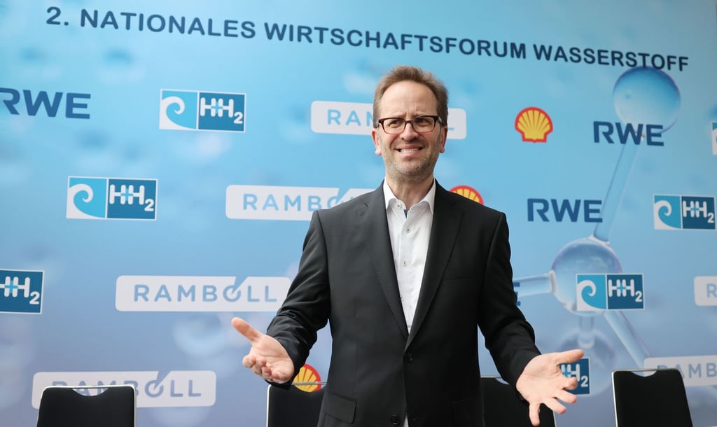 Klaus Müller, Präsident der Bundesnetzagentur, will mehr Beratung durch das Handwerk für Verbraucher.