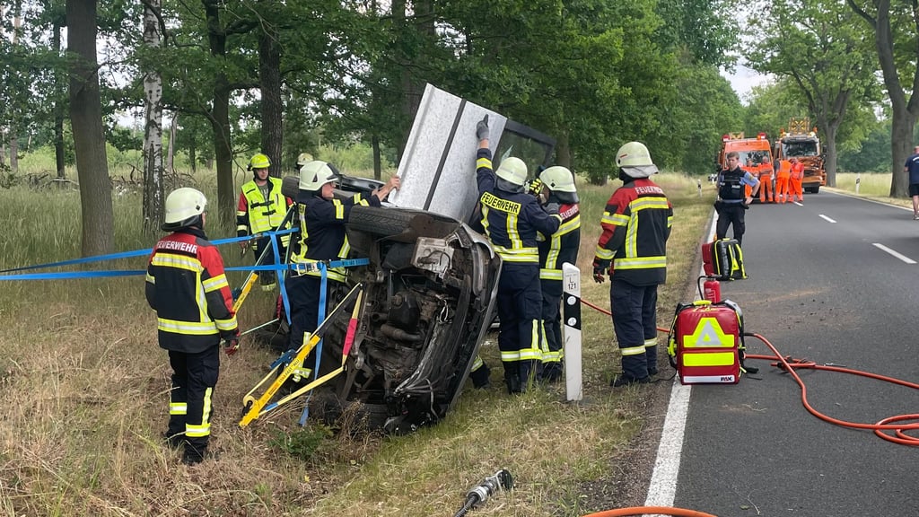 Am 8. Juni 2023 ereignete sich zwischen Garitz und Ragösen ein Verkehrsunfall, bei dem ein Mann schwer verletzt wurde.