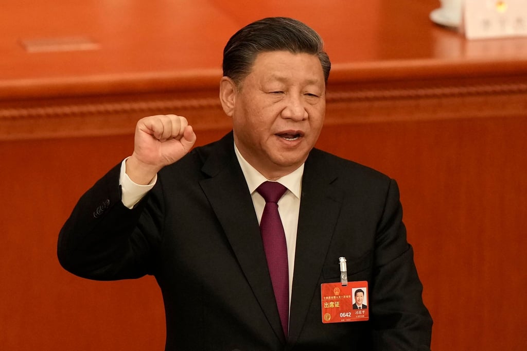 Experten zufolge schürt er mit einer immer selbstbewussteren Außenpolitik Nationalismus: Xi Jinping.