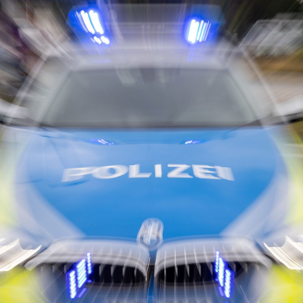 Schüsse in Halle Mit Softairwaffe auf Gartenanlage gefeuert Frau