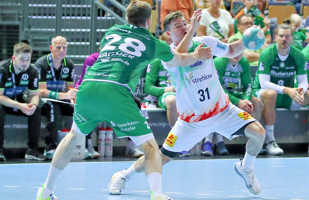 War der herausragende Werfer der abgelaufenen Saison: Kay Smits (am Ball) mit 190 Toren.