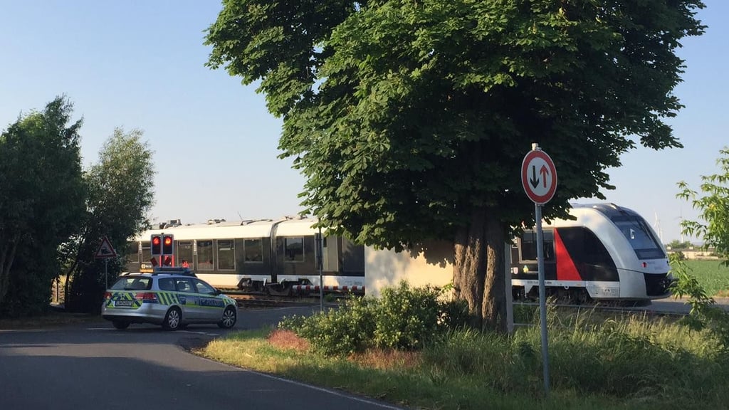 In Frose nahe Aschersleben wurde eine Person von einem Zug erfasst und getötet.
