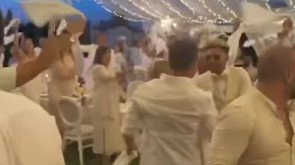 Kevin Kampl und seine Frau feierten nochmal ihre Hochzeit.