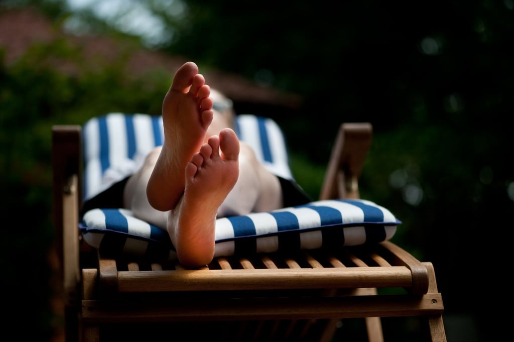 Sonnenbaden oder relaxen im Schatten - das geht am besten auf einer bequemen Gartenliege.