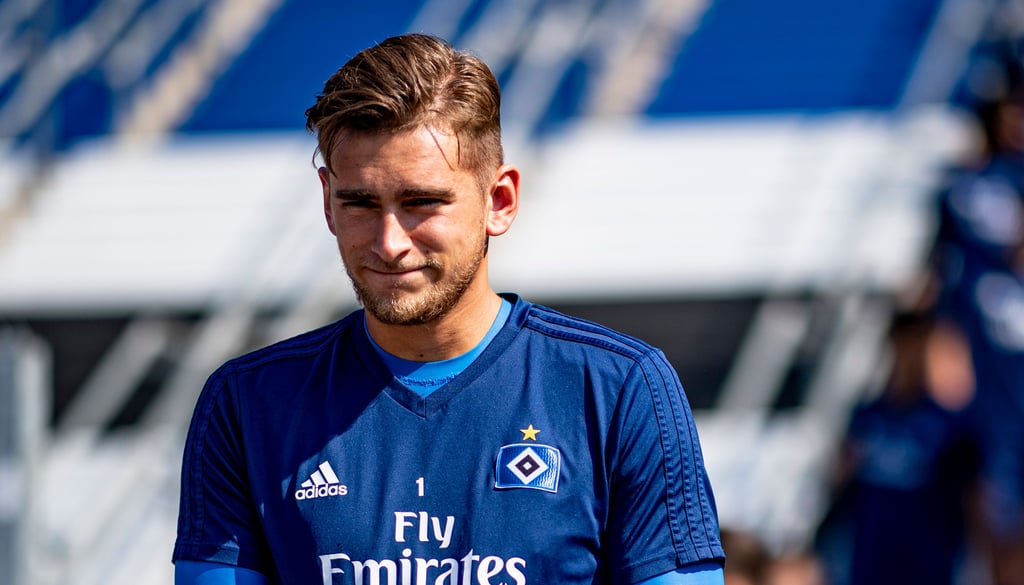 Spielte einst unter Coach Christian Titz: Julian Pollersbeck.