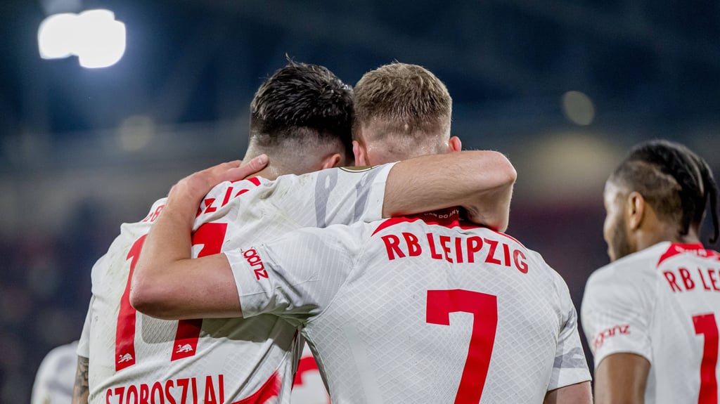 RB-Star Dani Olmo (r.) ist runter vom Markt, Kollege Dominik Szoboszlai hat sich selbst ins Schaufenster gestellt.