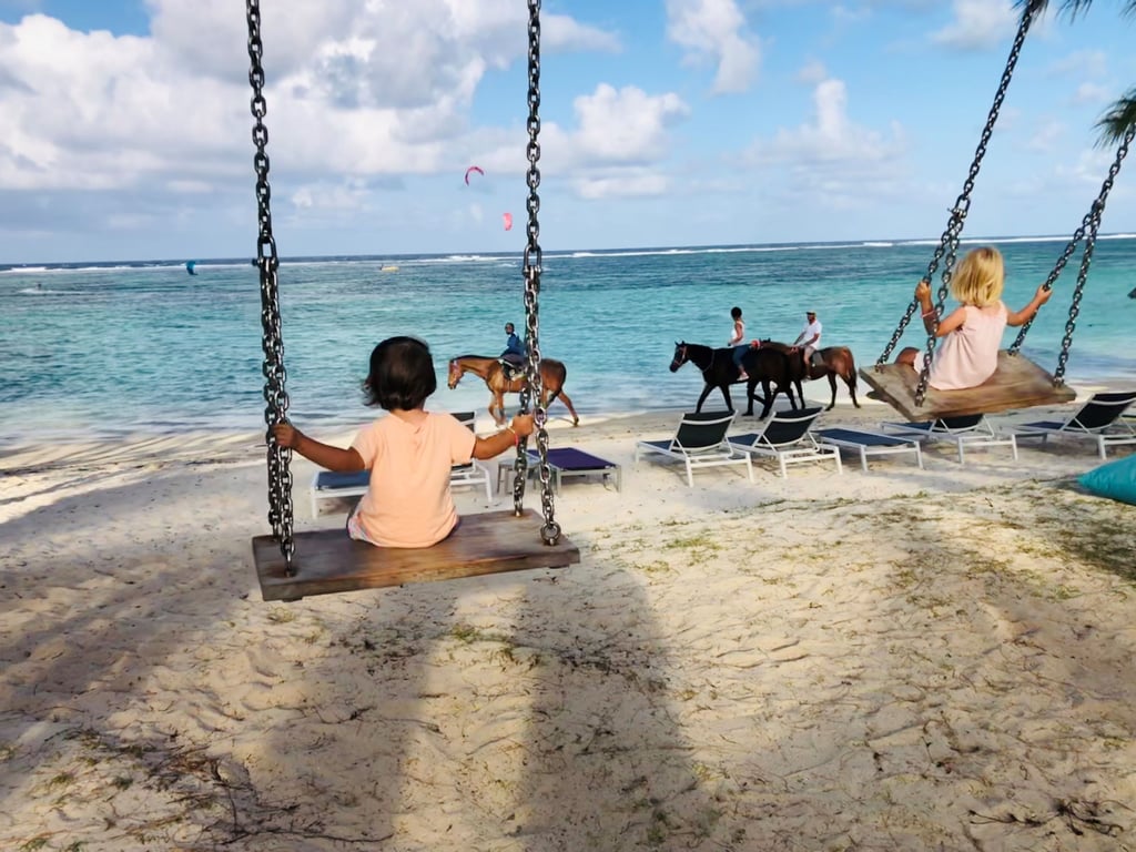 Von Kiten bis Reiten: An der Ostküste von Mauritius kann vielen Aktivitäten nachgegangen werden - oder man lässt die Seele baumeln.