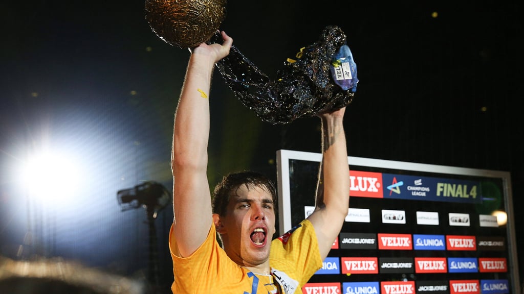Piotr Chrapkowski hielt 2016 schon die Champions-League-Trophäe in den Händen.