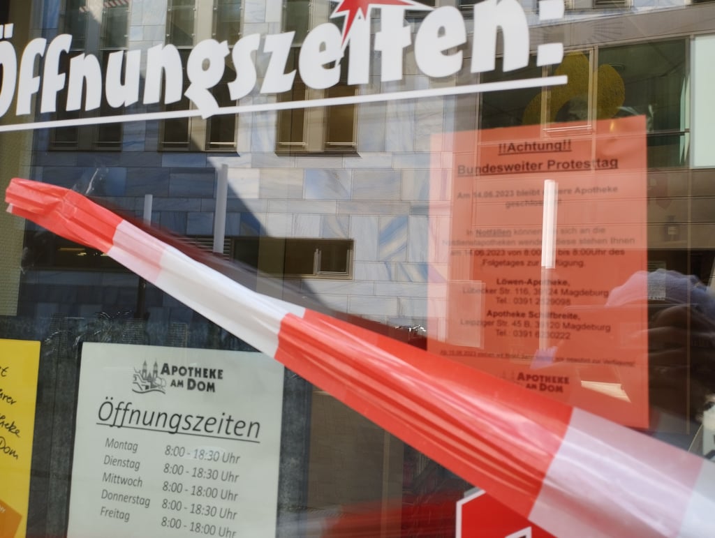 Auch in Magdeburg hatten am Mittwoch (14. Juni 2023) viele Apotheken am bundesweiten Streiktag geschlossen.
