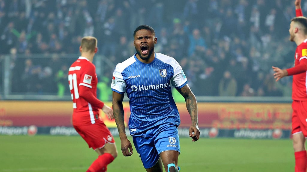 Moritz-Broni Kwarteng, der für seinen Flick-Flack-Jubel nach Treffern bekannt ist, wird künftig nicht mehr für den FCM spielen. In der abgelaufenen Saison war er Top-Torjäger des Clubs.