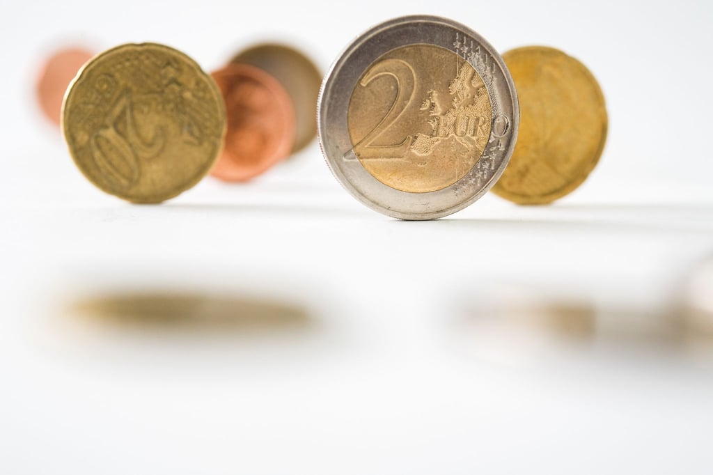 Dem Vergleichsportal Verivox zufolge bietet etwa ein Viertel der örtlichen Sparkassen und Volksbanken auf dem Tagesgeldkonto nach wie vor keine Zinsen.