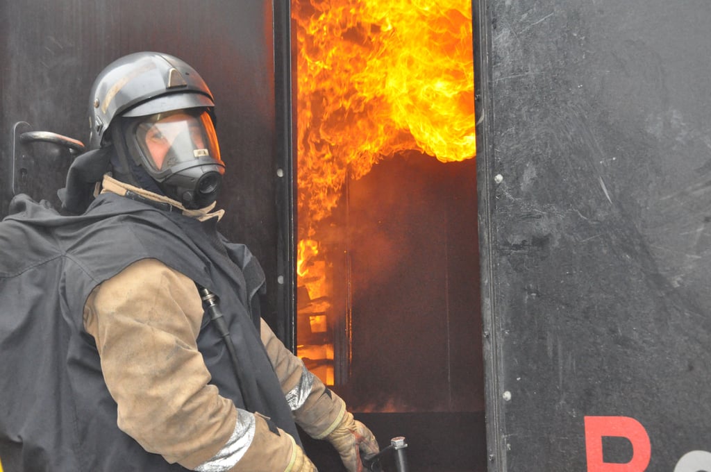 Eine attraktive Ausbildung, wie im Übungscontainer soll dazu beitragen mehr Leute für die Feuerwehr zu gewinnen.