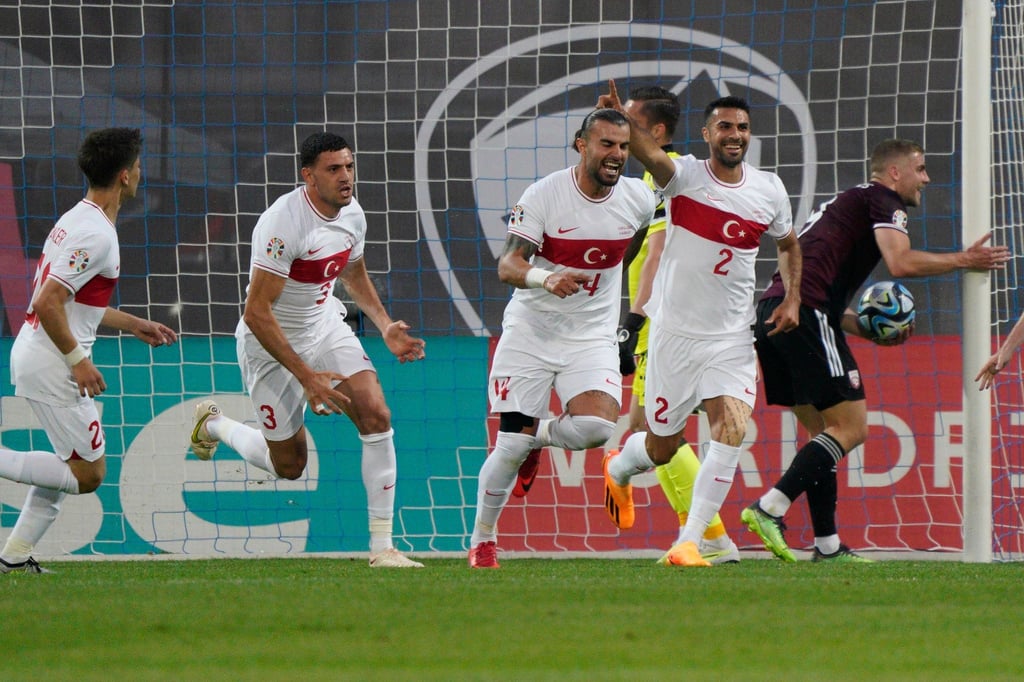 Gegen Lettland gewann die Türkei in Riga in letzter Minute mit 3:2 (1:0).