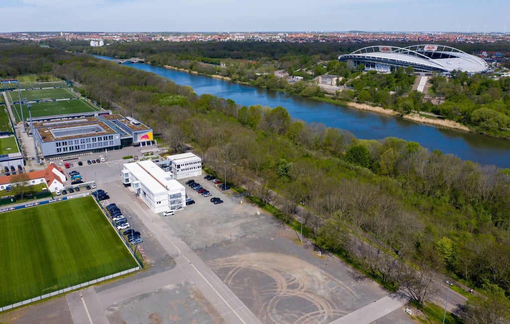 Das Trainingszentrum von RB Leipzig mit der RBL-Fußball-Akademie am Cottaweg.