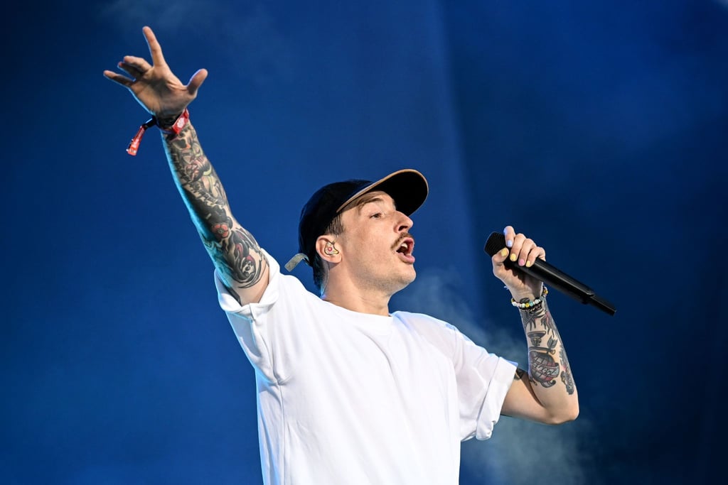 Der Rapper Casper (Benjamin Griffey) hat ein neues Album angekündigt. Das Album „nur Liebe, immer“ soll am 24. November erscheinen.
