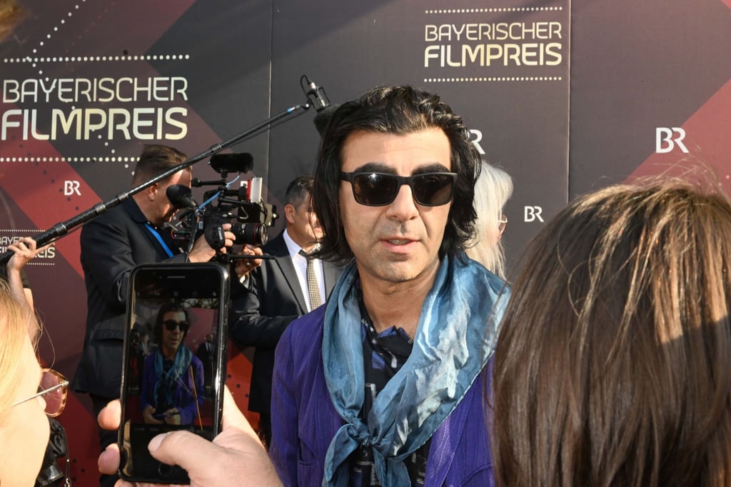 Fatih Akin kommt zur Verleihung des Bayerischen Filmpreises in das Prinzregententheater.