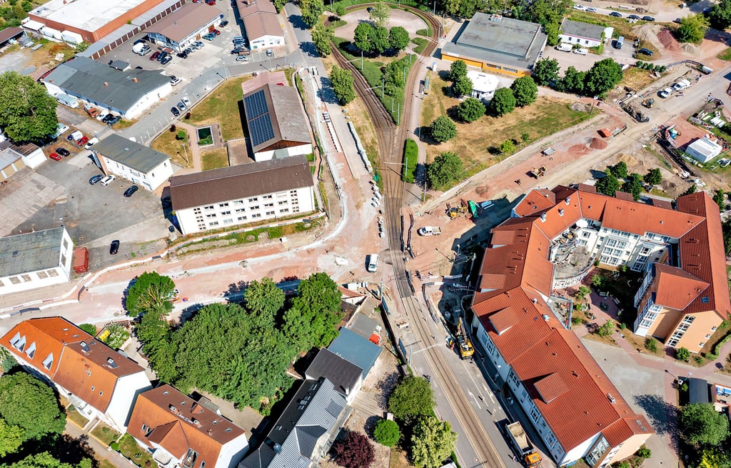 Blick auf die Baustelle Röderhofer Straße/Sargstedter Weg in Hallberstadt.